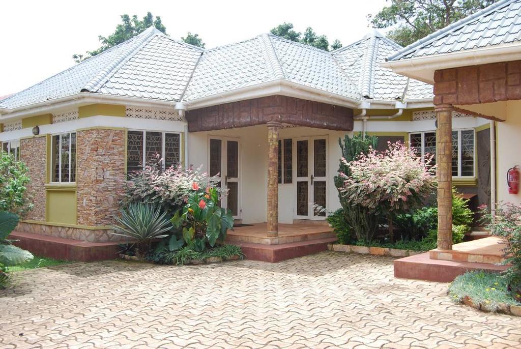 Prestige Resort Cottages Энтеббе Экстерьер фото
